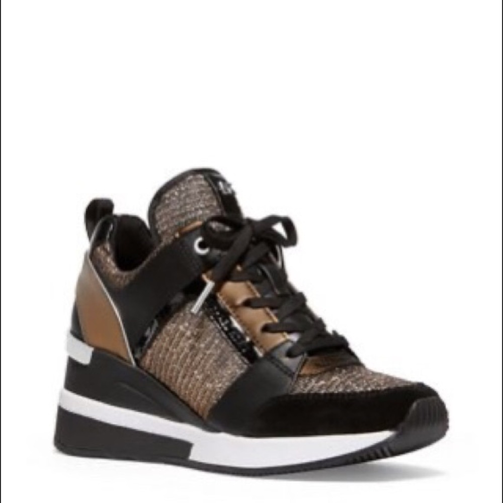 Women’s shoes